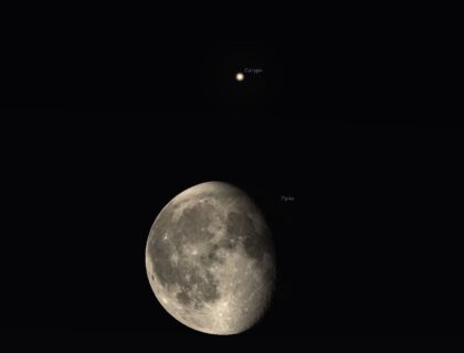 Сегодня ночью можно наблюдать тесное сближение Луны и Сатурна🌖